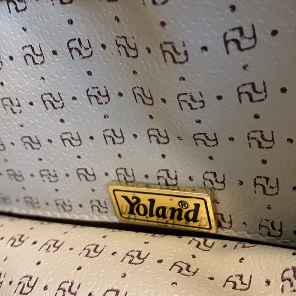 Vintage Cowhide leather bag( Luca style for less) - Picture 9 of 10